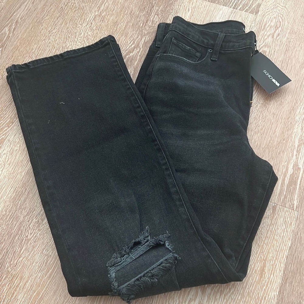 Fashion Nova Straight Leg Cropped Jeans